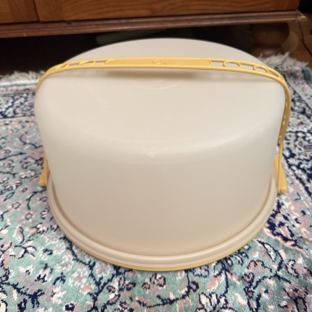 VINTAGE 3 PC CAKE TAKER CARRIER ROUND handle HARVEST GOLD KEEPER 684-5 KEEPER